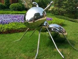 草坪不銹鋼雕塑